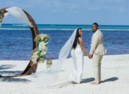 <h1>Ślub Elopement na plaży w Punta Cana</h1>